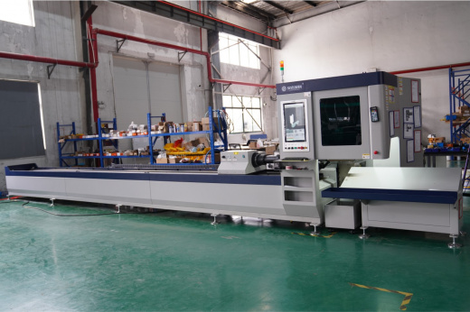 Лазерный станок для резки труб с поворотной головой Anji Jinke A16 изображение